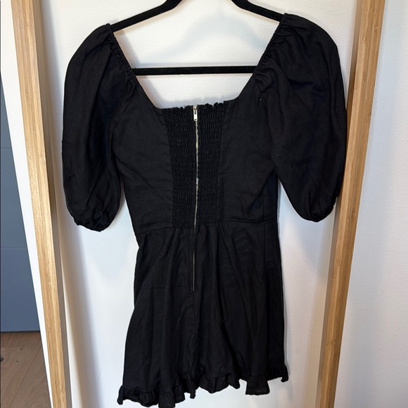 Elegant Black Puff Sleeve dress - Picture 4 of 4